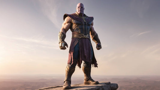 Thanos debout observant l'horizon dans un désert