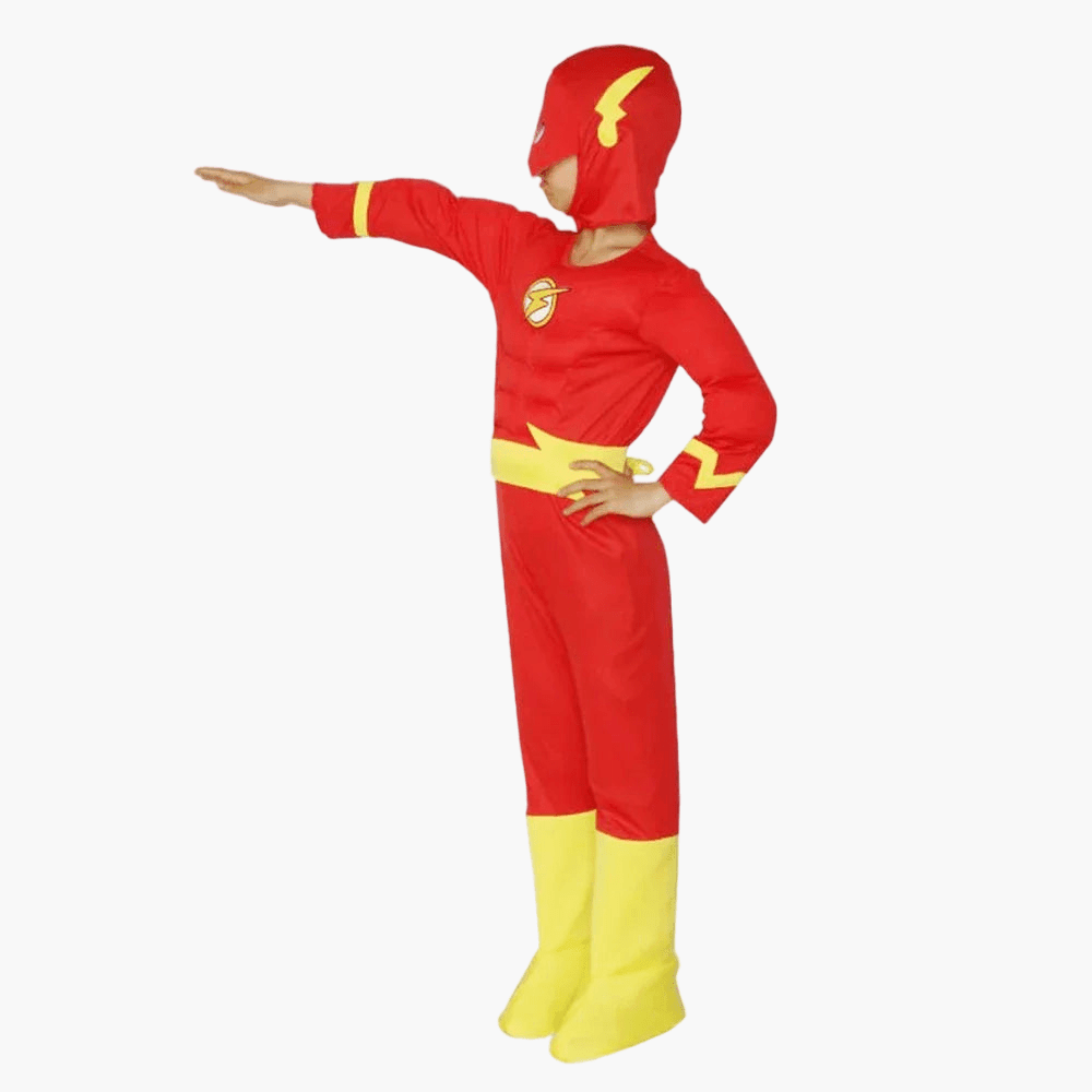 Costume de flash pour enfant avec une pose sur l'horizon