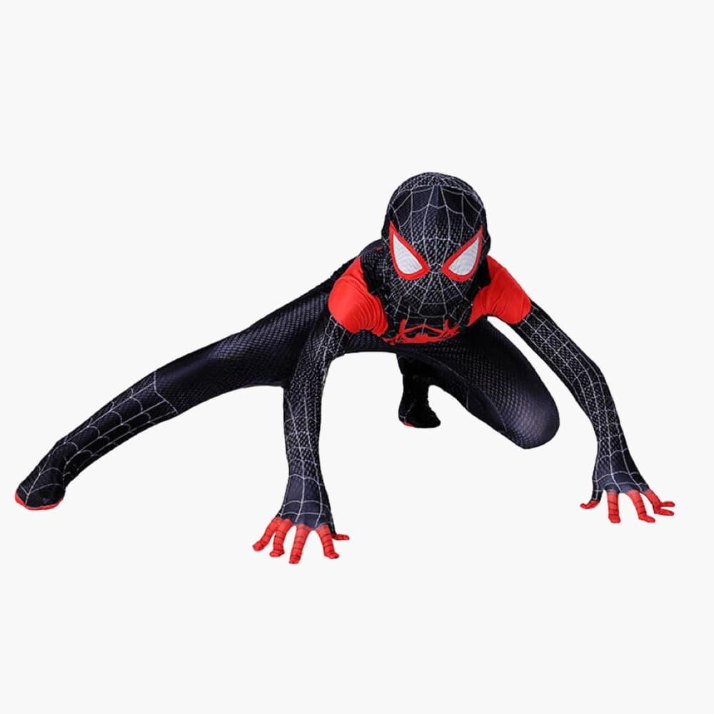 Costume de Spiderman Miles Morales pour enfant qui se prépare à attaquer